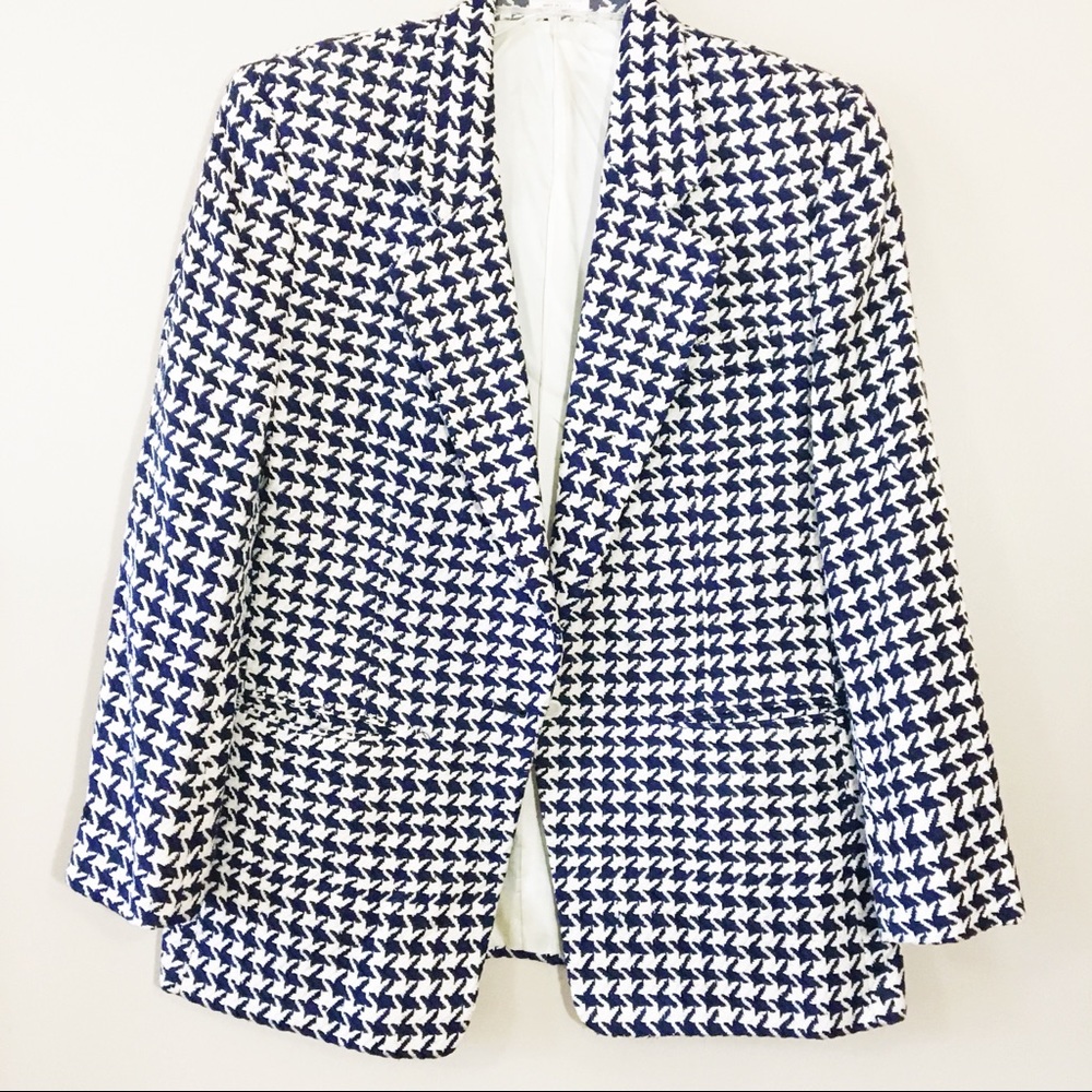 Women's Navy and White Houndstooth Blazer - Picture 2 of 6